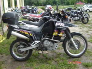 Suzuki DR 800